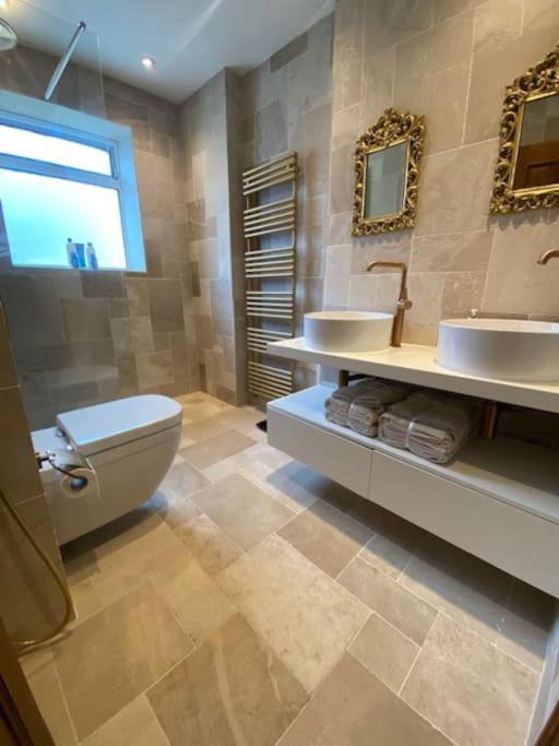 2 Double Bedroom Charming Chelsea Apartment ロンドン エクステリア 写真